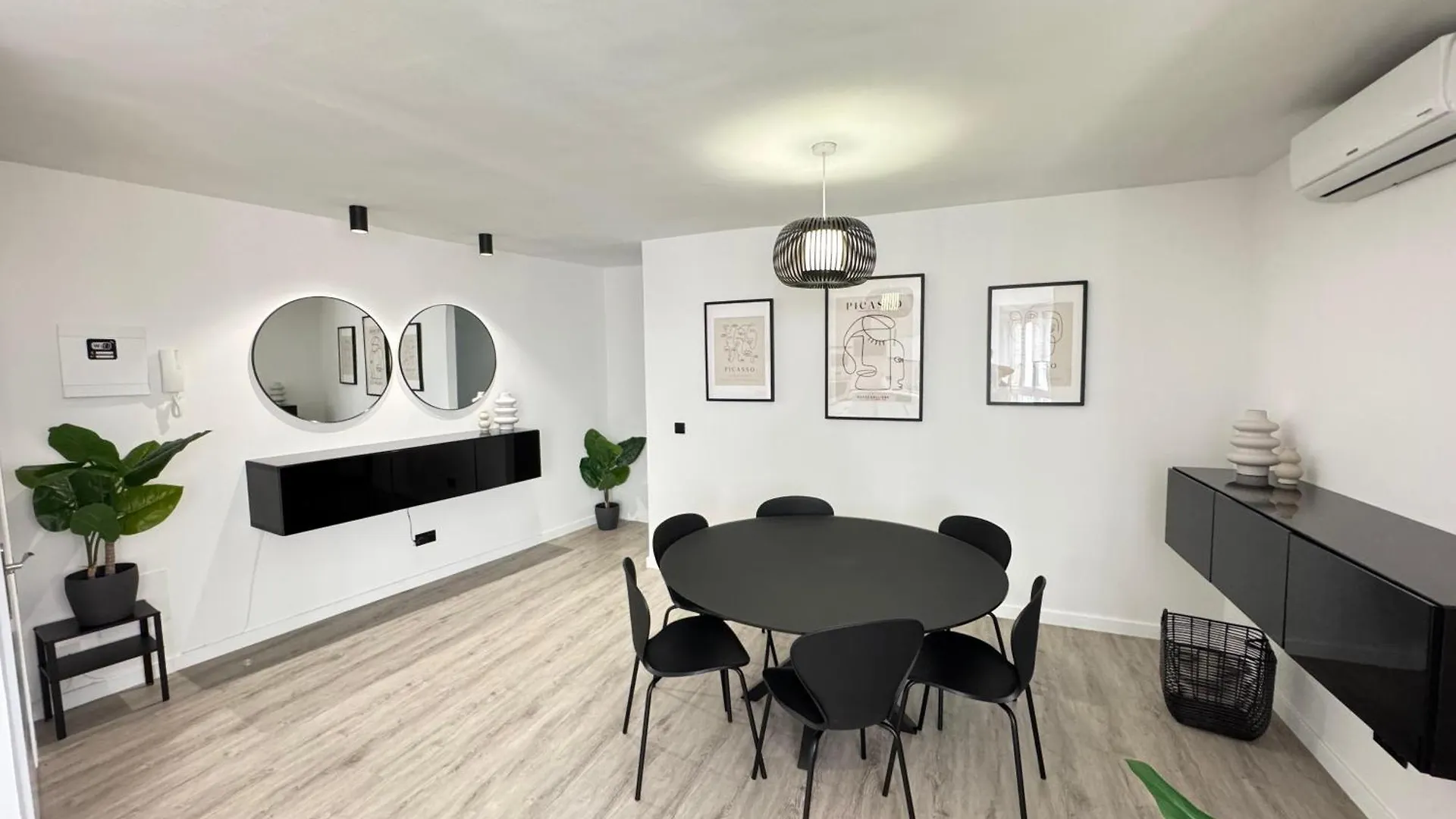 Las Flores Luxury Apartment Malaga 0*,