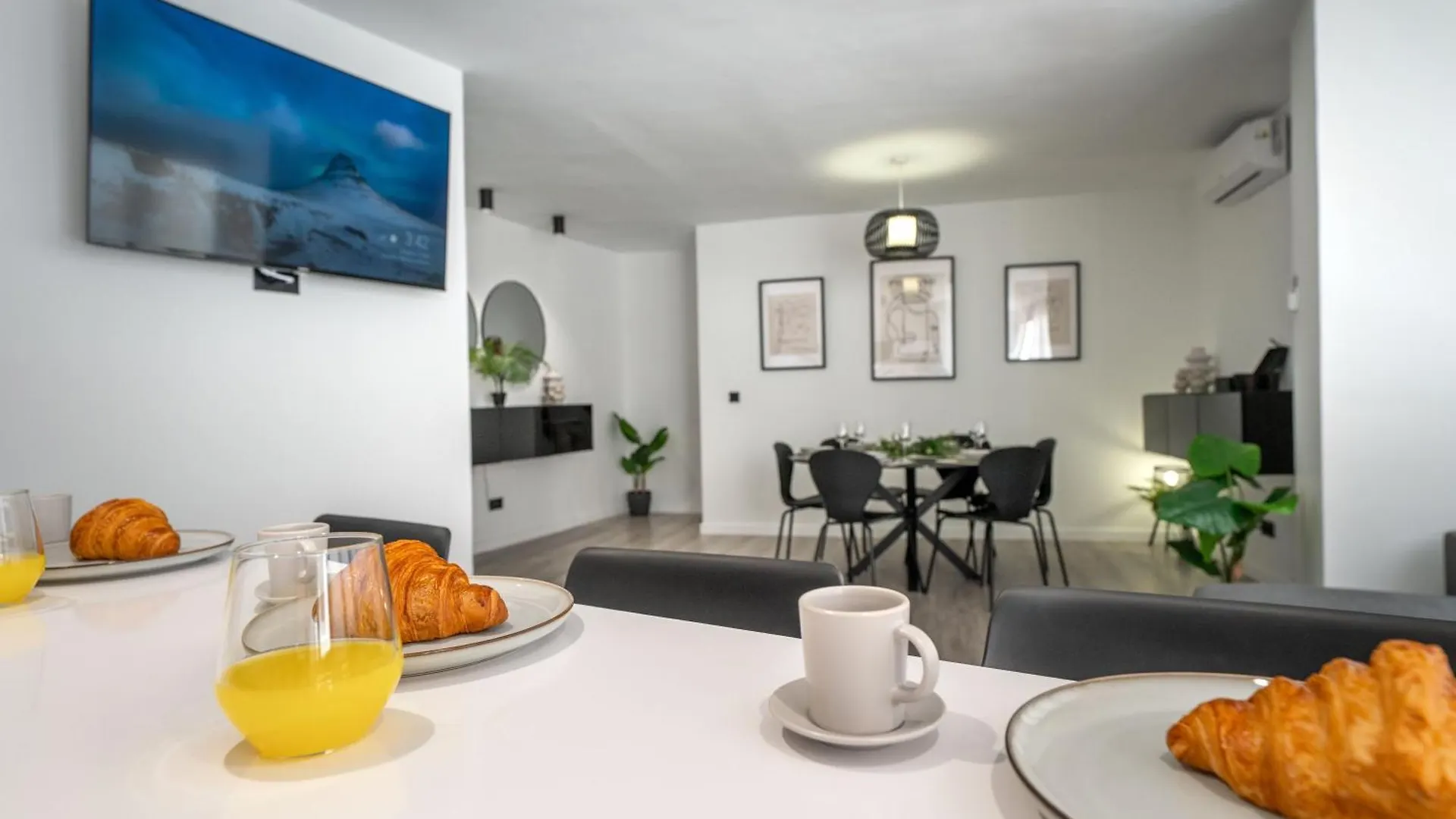 Las Flores Luxury Apartment Malaga Spain