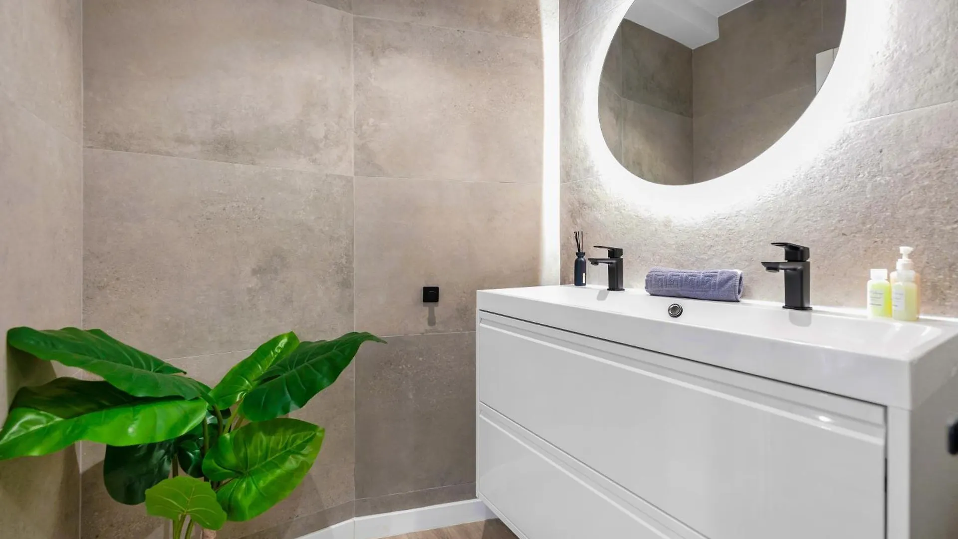 Las Flores Luxury Apartment Malaga